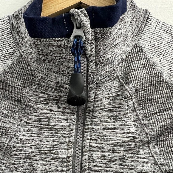 LNDR The Summit Jacket - Grey Marl size XS/S - Picture 4 of 7